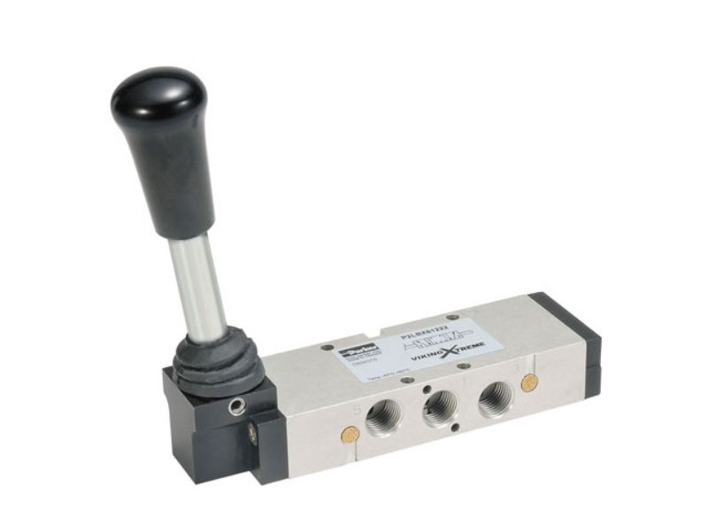 Picture of Parker P2LAX61111 - Viking Xtreme Series Manual/Mechanical Valve - 4-way 3-position Inline Perpendicular Lever